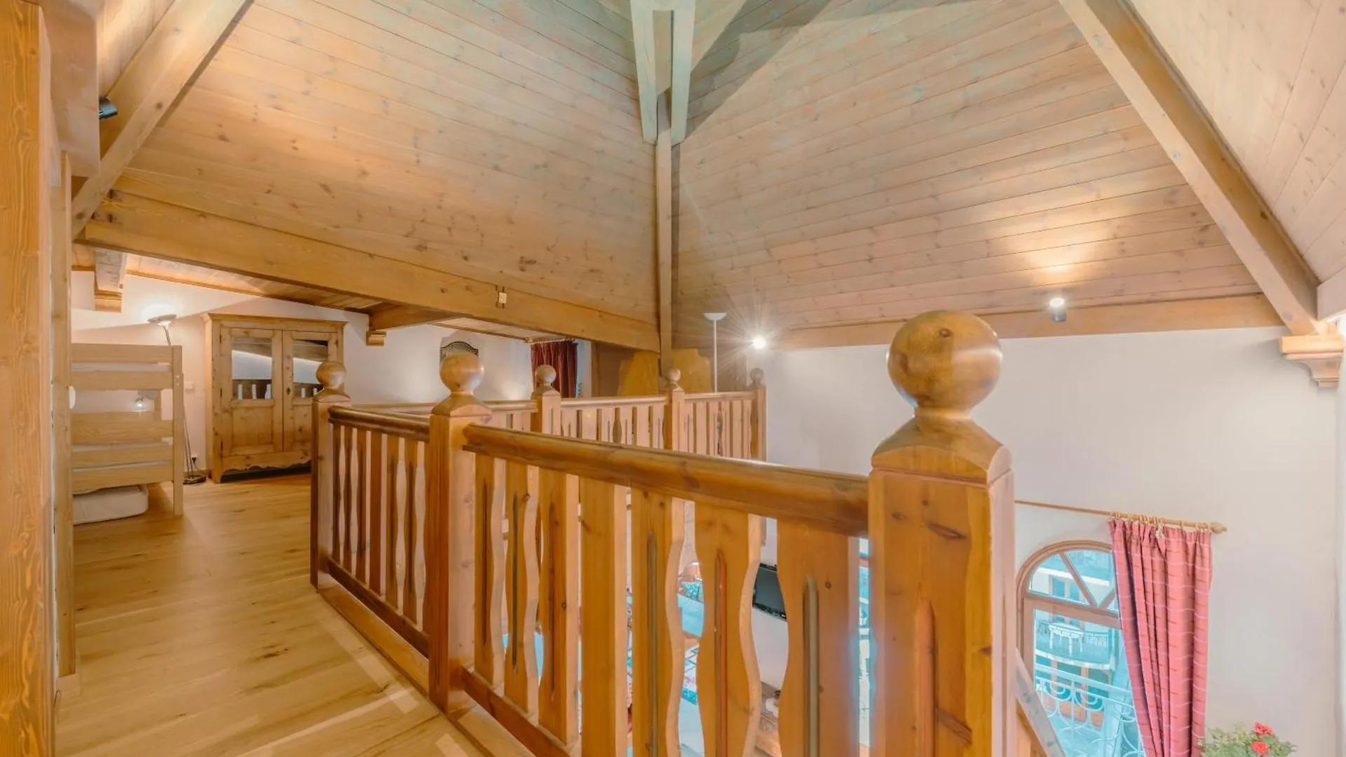 Residence Le Cristal - Mont Blanc 13 - Happy Rentals Chamonix Apartment